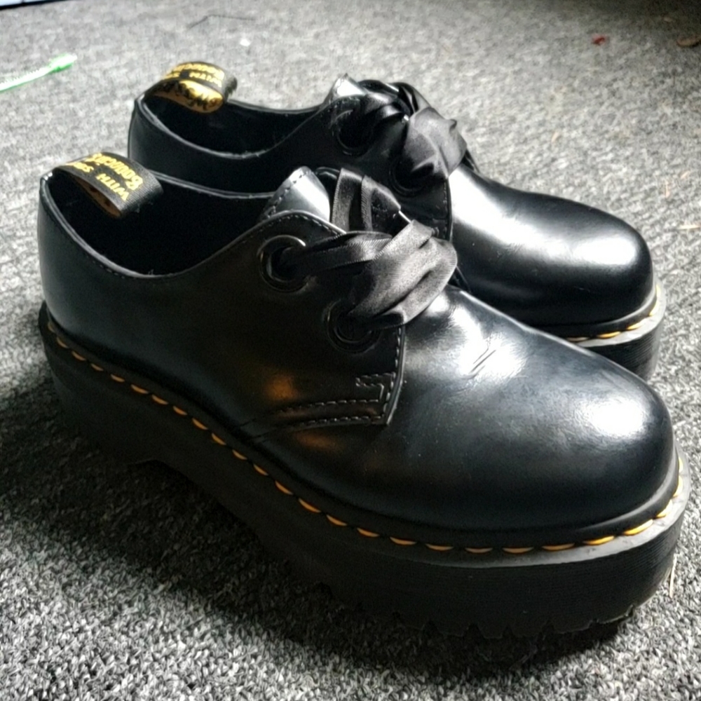 Dr. Marten Holly Buttero platform Oxford size 6